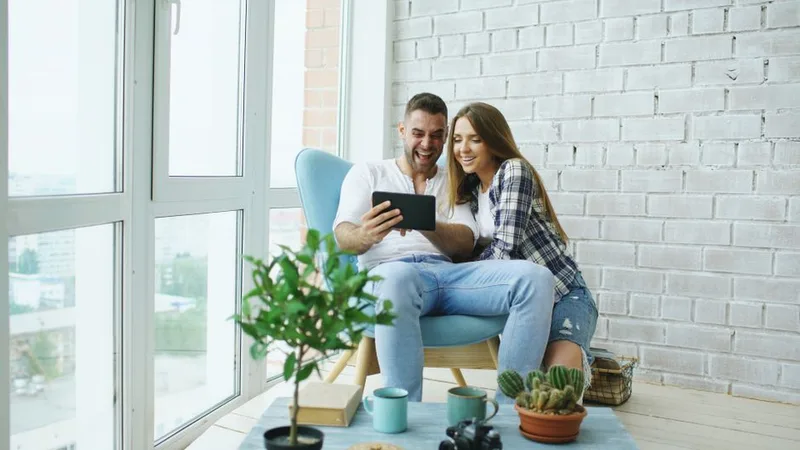 Comparativo: Poltrona Decorativa Giratória Ibiza vs Rincão - Qual A Melhor Opção Em 2026?